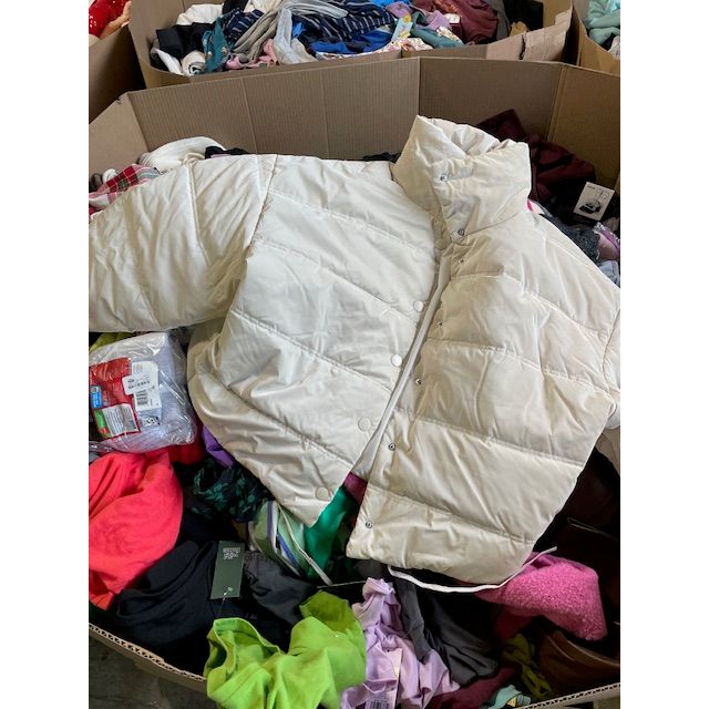 Apparel Liquidation Pallet