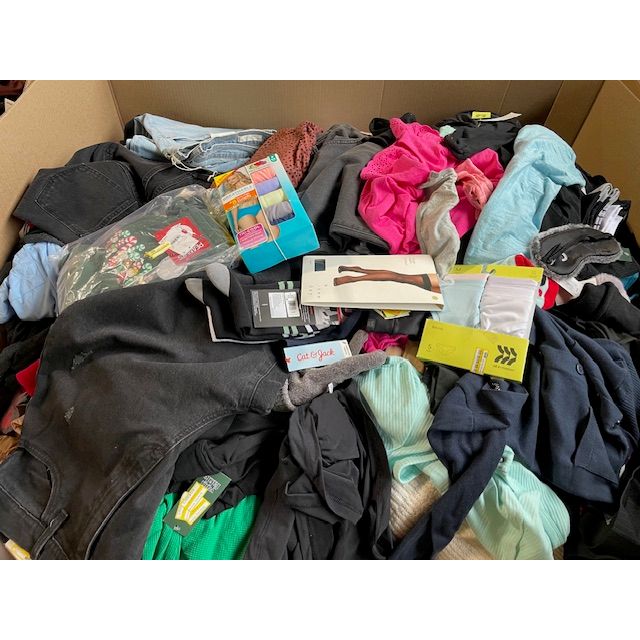 Apparel Liquidation Pallet
