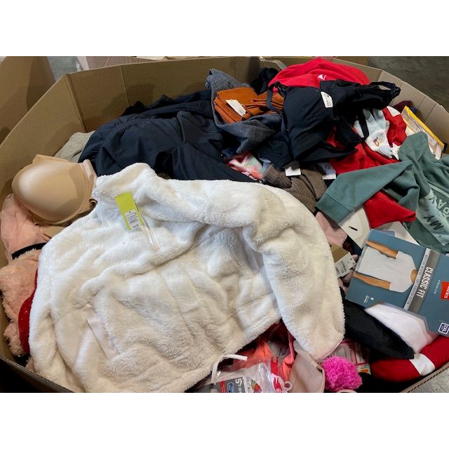 Apparel Liquidation Pallet
