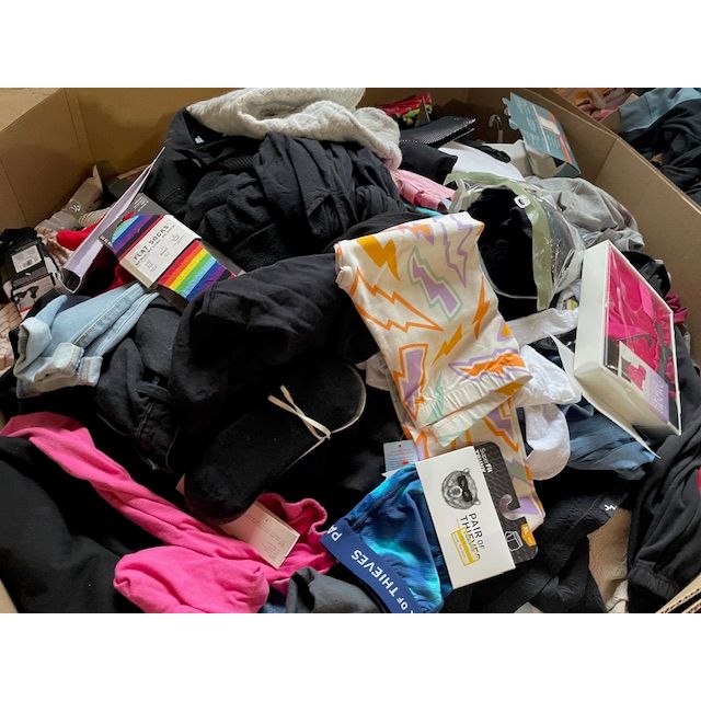 Apparel Liquidation Pallet