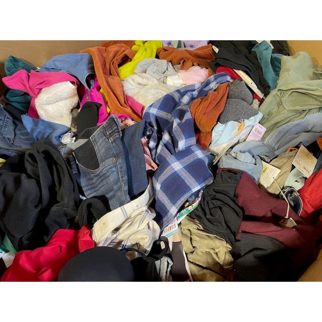 Apparel Liquidation Pallet